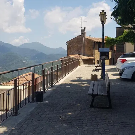 Дом отдыха La Cachette Berre-les-Alpes
