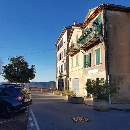 La Cachette *